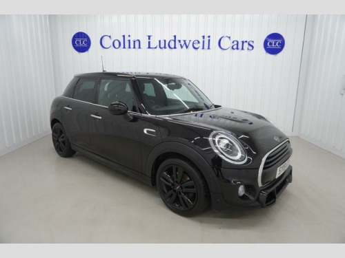 MINI Hatch  1.5 Cooper Sport Hatchback 5dr Petrol Manual | Mini Service History | 1 Pre