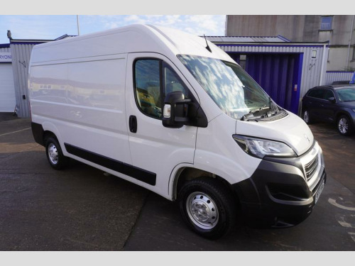 Peugeot Boxer  2.2 BlueHDi 335 Professional Panel Van 5dr Diesel Manual L2 H2 | Service Hi