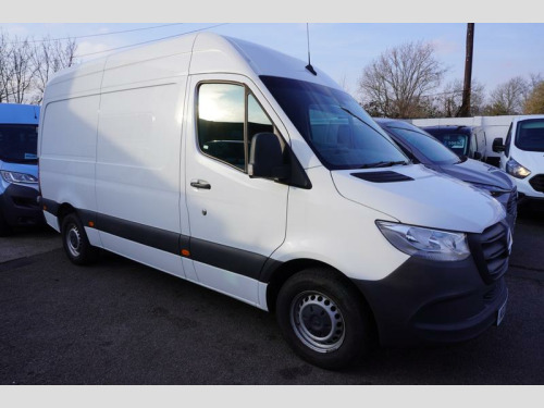 Mercedes-Benz Sprinter  2.1 316 CDI Panel Van 5dr Diesel G-Tronic+ RWD L2 H2 | NO VAT | Apple Car P