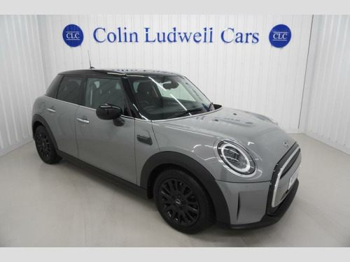 MINI Hatch  1.5 Cooper Classic Hatchback 5dr Petrol Manual Euro 6 (s/s) (136 ps) | Full