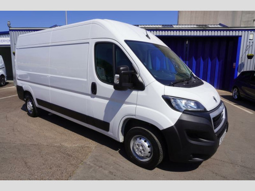 Peugeot Boxer  2.2 BlueHDi 335 Professional Panel Van 5dr Diesel Manual L3 H2 | Low Miles 