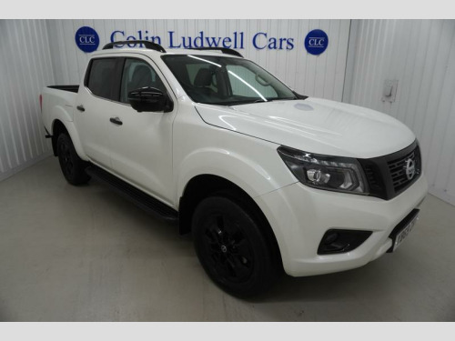 Nissan Navara  2.3 dCi N-Guard Pickup Double Cab 4dr Diesel Auto 4WD | Service History | H