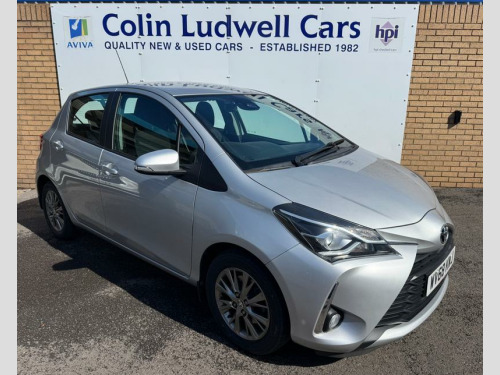 Toyota Yaris  1.5 VVT-i Icon Hatchback 5dr Petrol CVT | Service History | 1 Owner | Parki