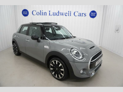 MINI Hatch  2.0 Cooper S Exclusive Hatchback 5dr Petrol Steptronic Euro 6 | Full Black 