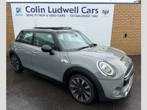 MINI Hatch  2.0 Cooper S Exclusive Hatchback 5dr Petrol Steptronic Euro 6 | Full Black 