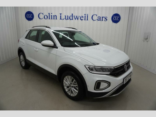Volkswagen T-ROC  1.5 TSI Life SUV 5dr Petrol Manual | 1 Owner | Full Service History | Apple