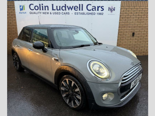 MINI Hatch  1.5 Cooper Exclusive Hatchback 5dr Petrol Steptronic | 1 Owner | Full Servi 