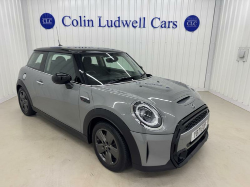 MINI Hatch  2.0 Cooper S Classic Hatchback 3dr Petrol Manual | 1 Previous Owner | Full  