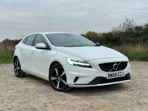 Volvo V40  2.0 D2 R-Design Nav Plus Auto Euro 6 (s/s) 5dr 