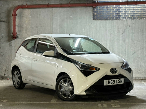 Toyota AYGO  1.0 VVT-i x-play x-shift Euro 6 5dr 
