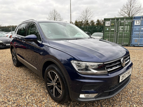Volkswagen Tiguan  2.0 TDI BlueMotion Tech SE Navigation SUV 5dr Diesel DSG 4Motion Euro 6 (s/ 