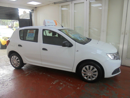 Dacia Sandero  1.0 SCe Essential Euro 6 5dr 
