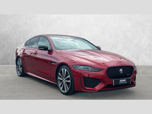 Jaguar XE  2.0 D200 R-Dynamic HSE Black 4