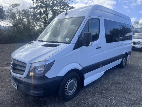 Mercedes-Benz Sprinter  MWB 13 Seat Minibus. Aircon. Auto. FSH. Reverse Cam.