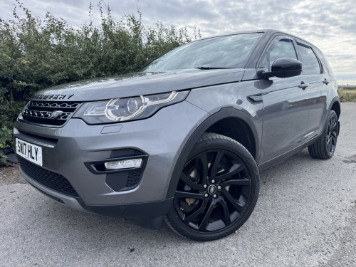 Land Rover Discovery Sport  2.0 TD4 HSE Black Edition. 7 Seats. Pan Roof. Leather.