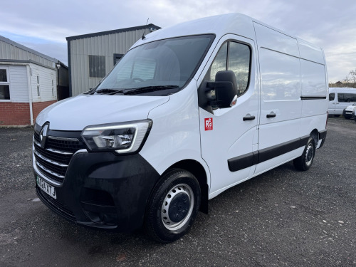 Renault Master  35 ZE MWB Van. Electric van. Only 740 Miles. AC. Bluetooth
