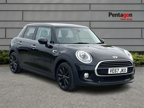 MINI Hatch  1.5 Cooper Hatchback 5dr Petrol Auto Euro 6 (s/s) (136 Ps)