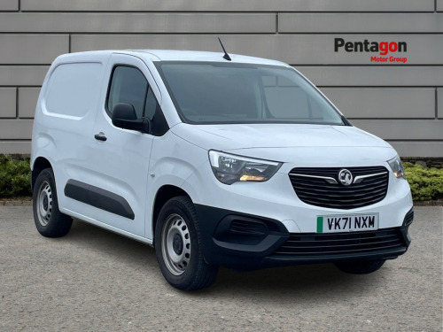 Vauxhall Combo  2300 50kwh Dynamic Panel Van 5dr Electric Auto L1 H1 (136 Ps)