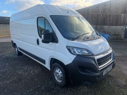 Peugeot Boxer  2.0 BlueHDi 335 Professional