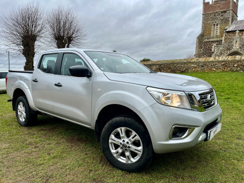 Nissan Navara 2.3 dCi Acenta
