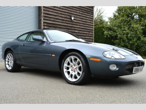 Jaguar XKR  4.0 Supercharged 2 door coupe 