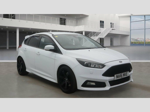 Ford Focus  2.0 T EcoBoost ST-3