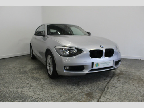 BMW 1 Series  2.0 118d SE 3 door