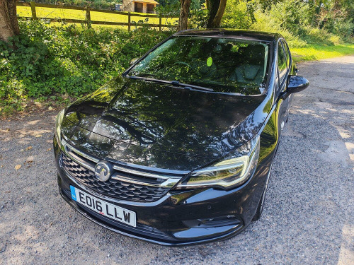 Vauxhall Astra  1.4 i Turbo Elite Nav