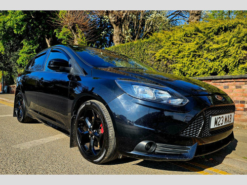 Ford Focus  2.0 T EcoBoost ST-2