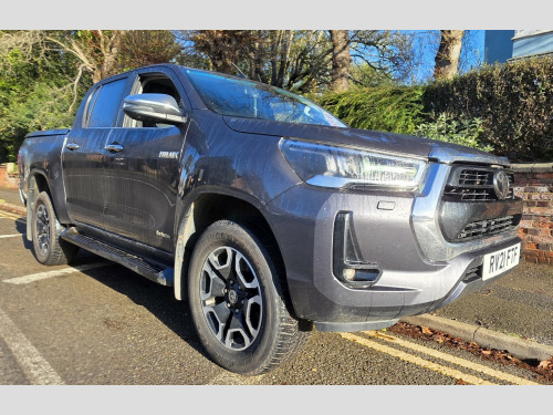 Toyota Hi-Lux  2.8 D-4D Invincible