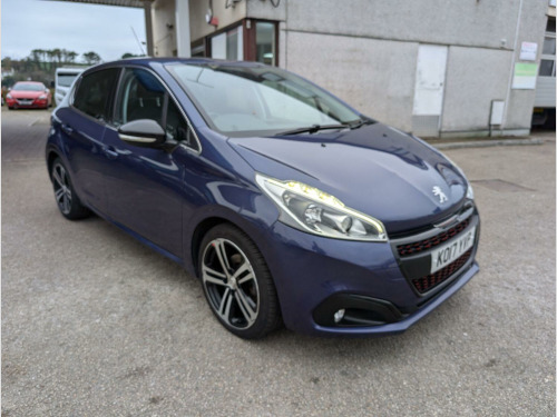 Peugeot 208  1.6 BlueHDi GT Line