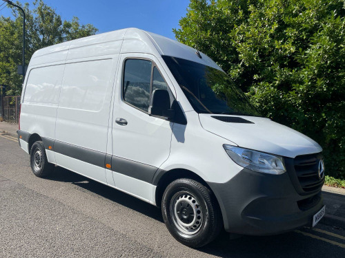 Mercedes-Benz Sprinter  2.0 315 CDI Progressive G-Tronic RWD