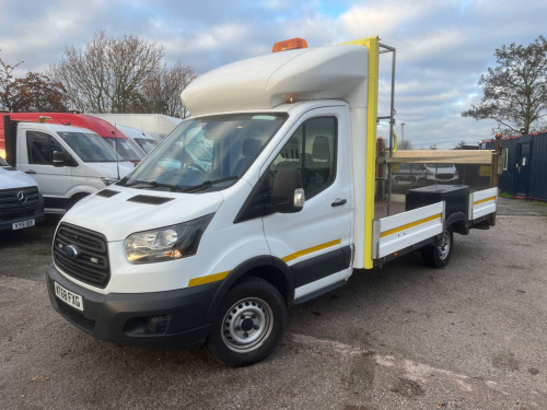 Ford Transit  350 L3 TRAFFIC MANAGEMENT WITH TAIL LIFT