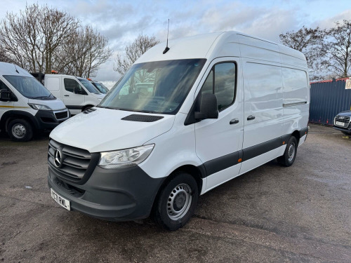 Mercedes-Benz Sprinter  2.0 315 CDI Progressive MWB RWD 3500KG Towing Capacity