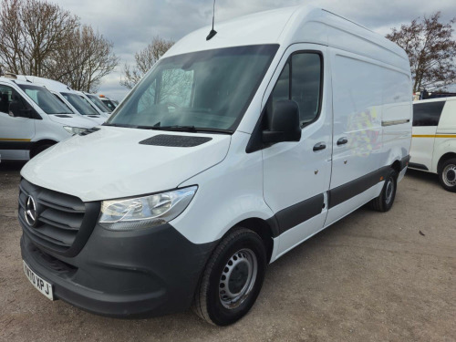 Mercedes-Benz Sprinter  2.0 315 CDI PROGRESSIVE MWB RWD AUTOMATIC 3500KG TOWING