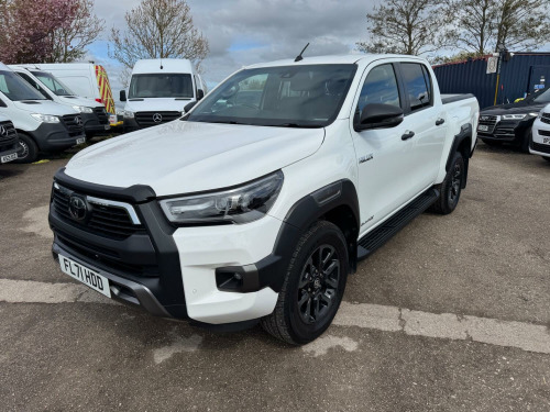 Toyota Hi-Lux  2.8 D-4D Invincible X