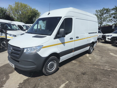 Mercedes-Benz Sprinter  2.0 315 CDI Progressive MWB RWD 3500KG Towing Capacity