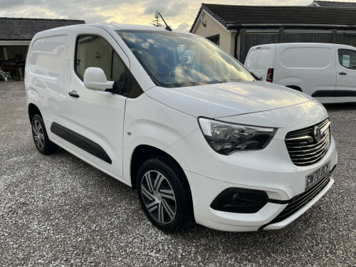 Vauxhall Combo  1.5 Turbo D 2300 Sportive 