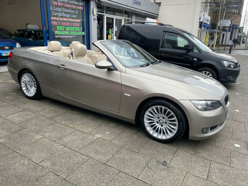 BMW 3 Series  3.0 330i SE Convertible