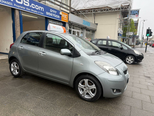 Toyota Yaris  1.3 Dual VVT-i TR