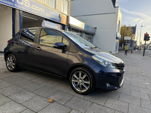 Toyota Yaris  1.3 Dual VVT-i SR