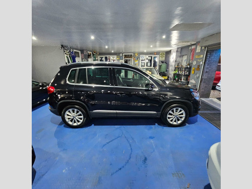 Volkswagen Tiguan  2.0 TDI BlueMotion Tech SE