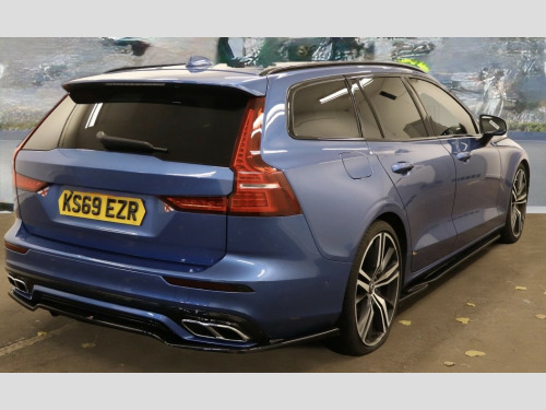 Volvo V60  2.0 R-Design Plus D4