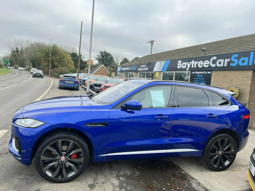Jaguar F-PACE  3.0 D300 V6 First Edition 