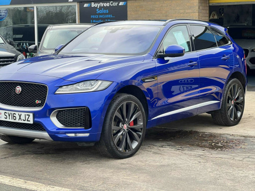 Jaguar F-PACE  3.0 D300 V6 First Edition