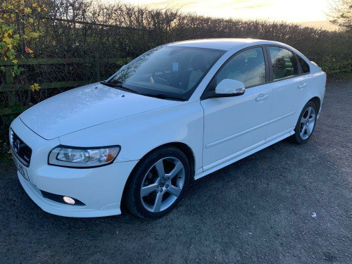 Volvo S40  2.0 D4 R-Design Edition