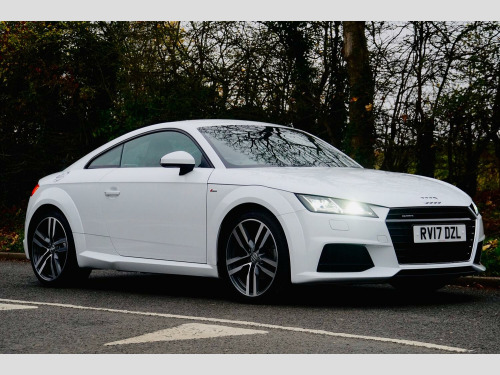 Audi TT  2.0 TFSI S line