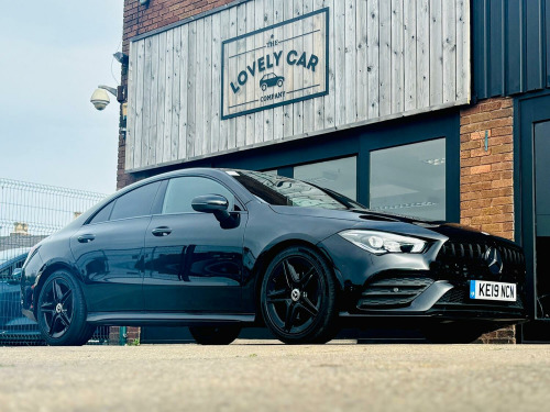 Mercedes-Benz CLA  1.3 CLA180 AMG Line