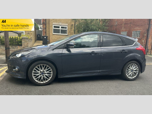 Ford Focus  1.0 T EcoBoost Zetec S