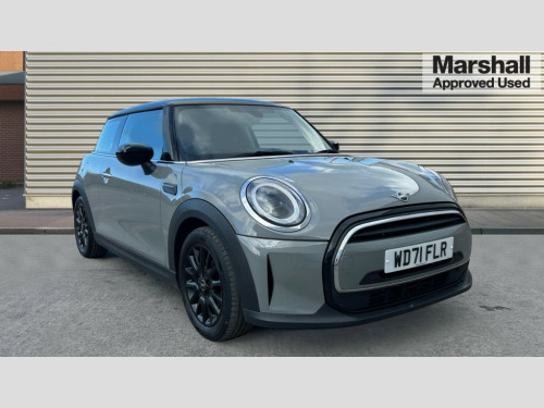 MINI Hatchback  HATCHBACK 1.5 Cooper Classic 3dr [Comfort/Nav Pack]